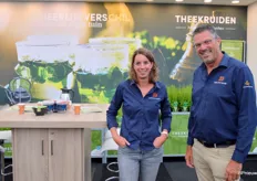 Femke de Jong and John Frederiks of Griffoen make work of tea. Tea is not new at the nursery, but they have been increasingly expanding it with the brand Tea Herbs in recent years
